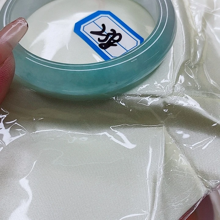 翡翠手镯（圆镯）未镶嵌