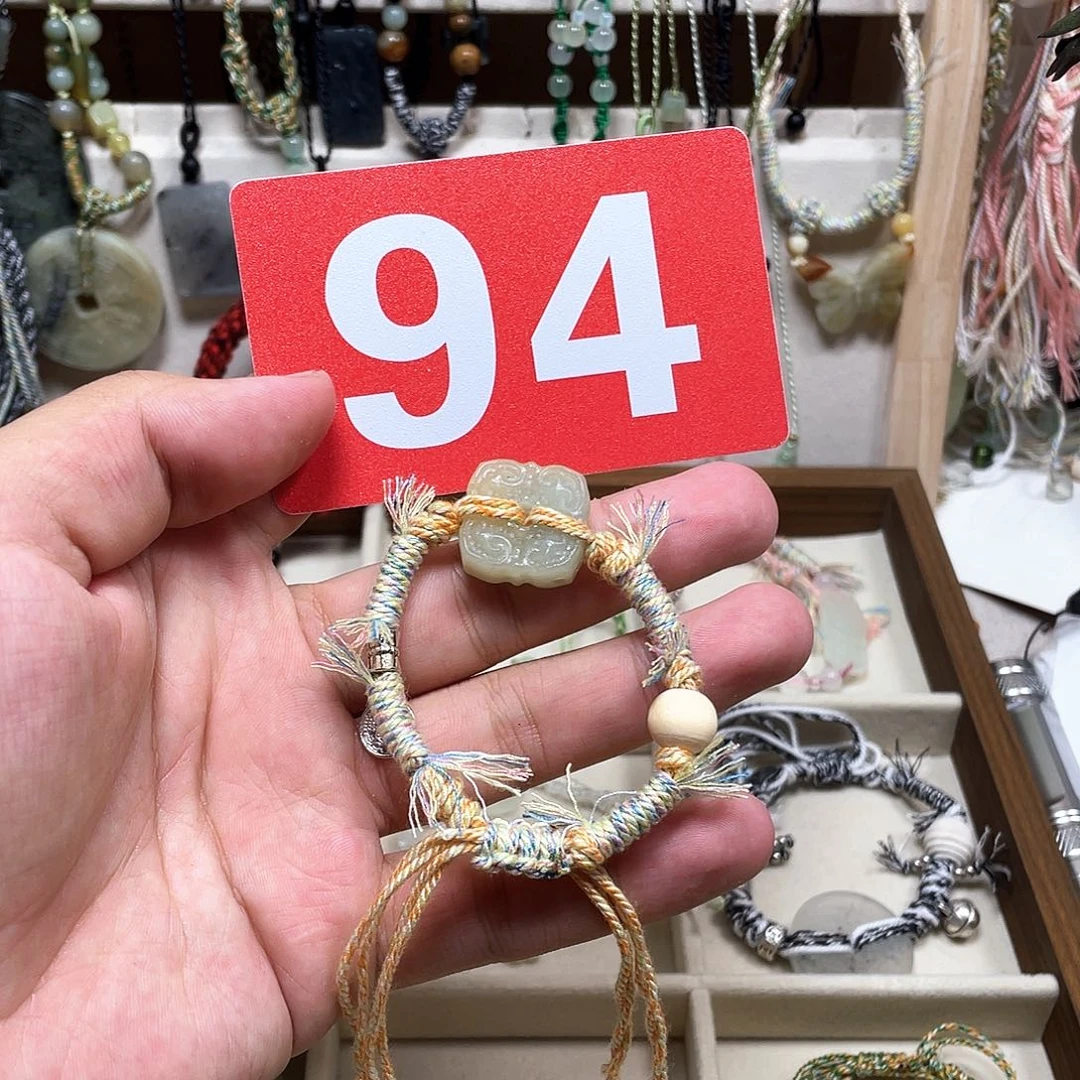 合金蛇纹石玉颈饰