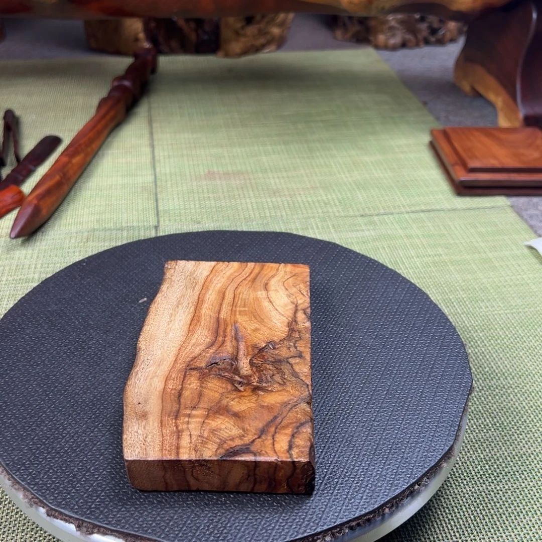 大果紫檀（缅甸花梨）华*