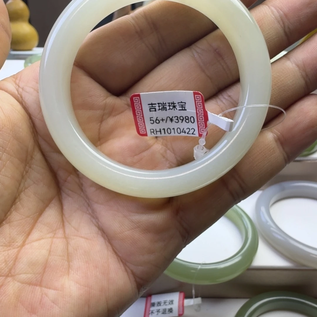 和田玉（糖玉）未镶嵌手镯