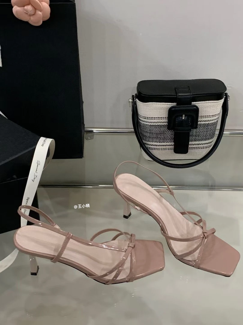 裸色高跟鞋！2025年气质方头一字带侧空细跟凉鞋女夏露趾高跟凉鞋