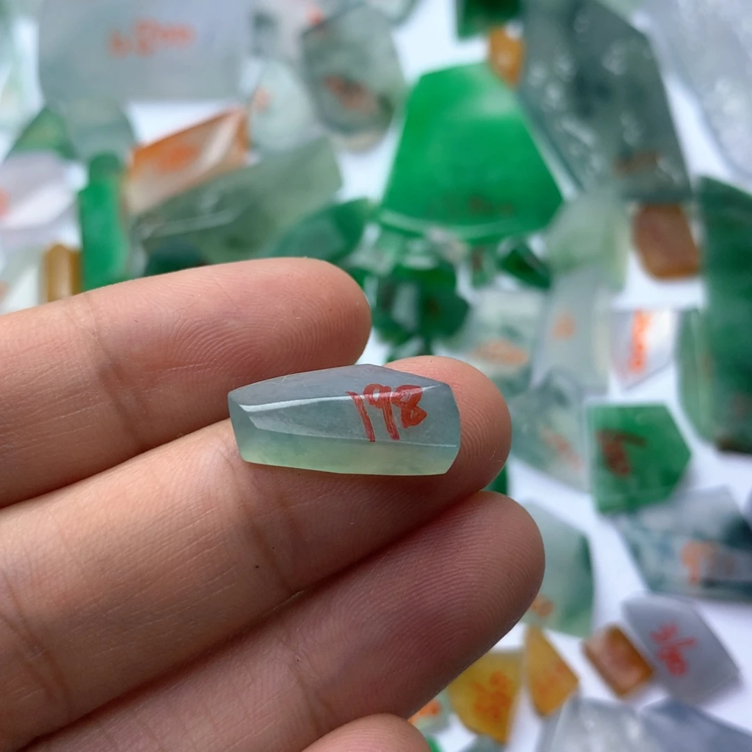 定制翡翠未镶嵌天然翡翠