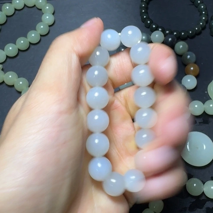 和田玉未镶嵌手链