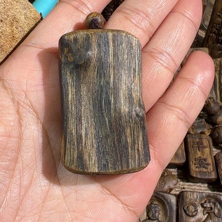 沉香沉香碎屑绿棋楠沉香牌11.3克