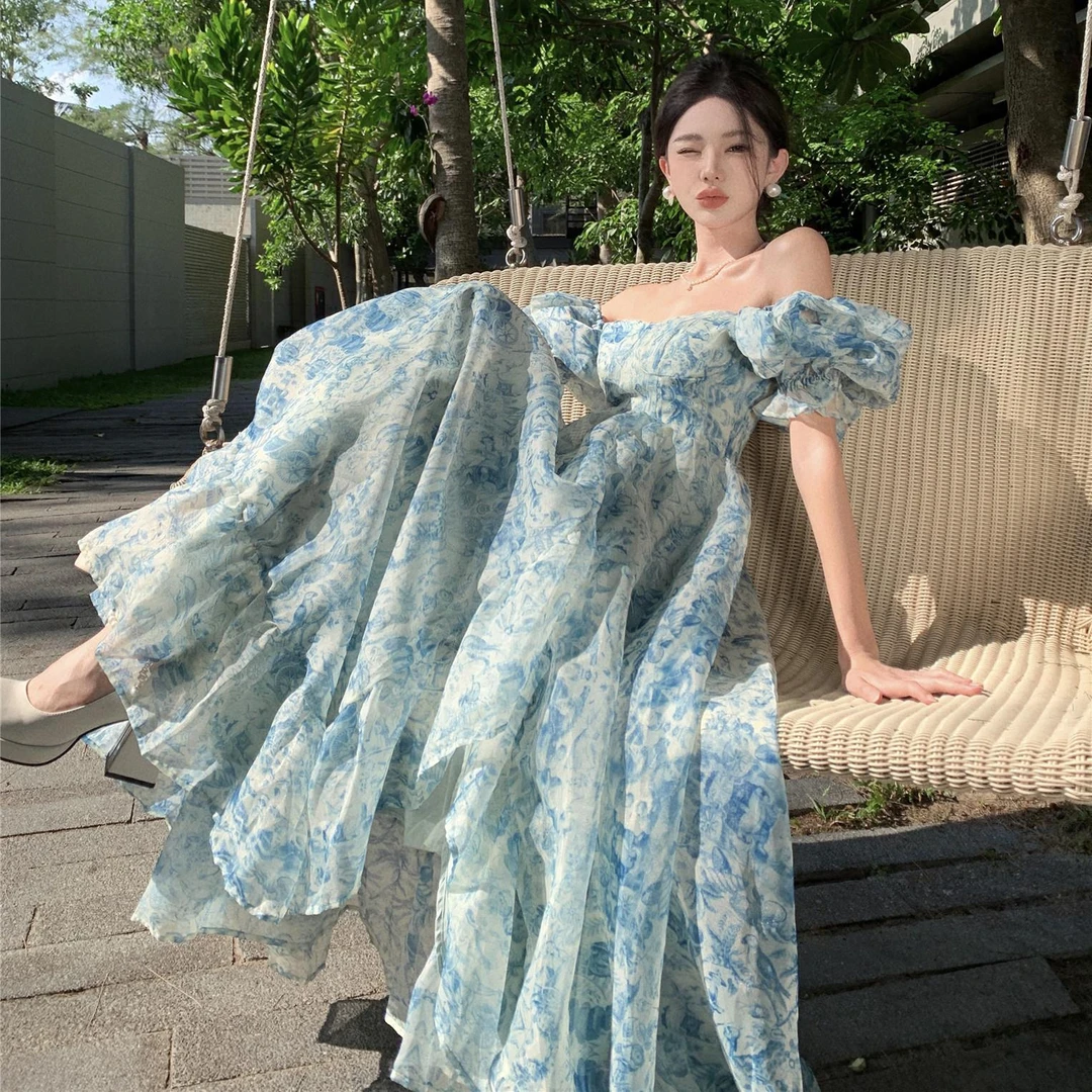 大拖尾在逃公主蓬蓬碎花连衣裙女成人礼生日穿搭超仙海边度假长裙