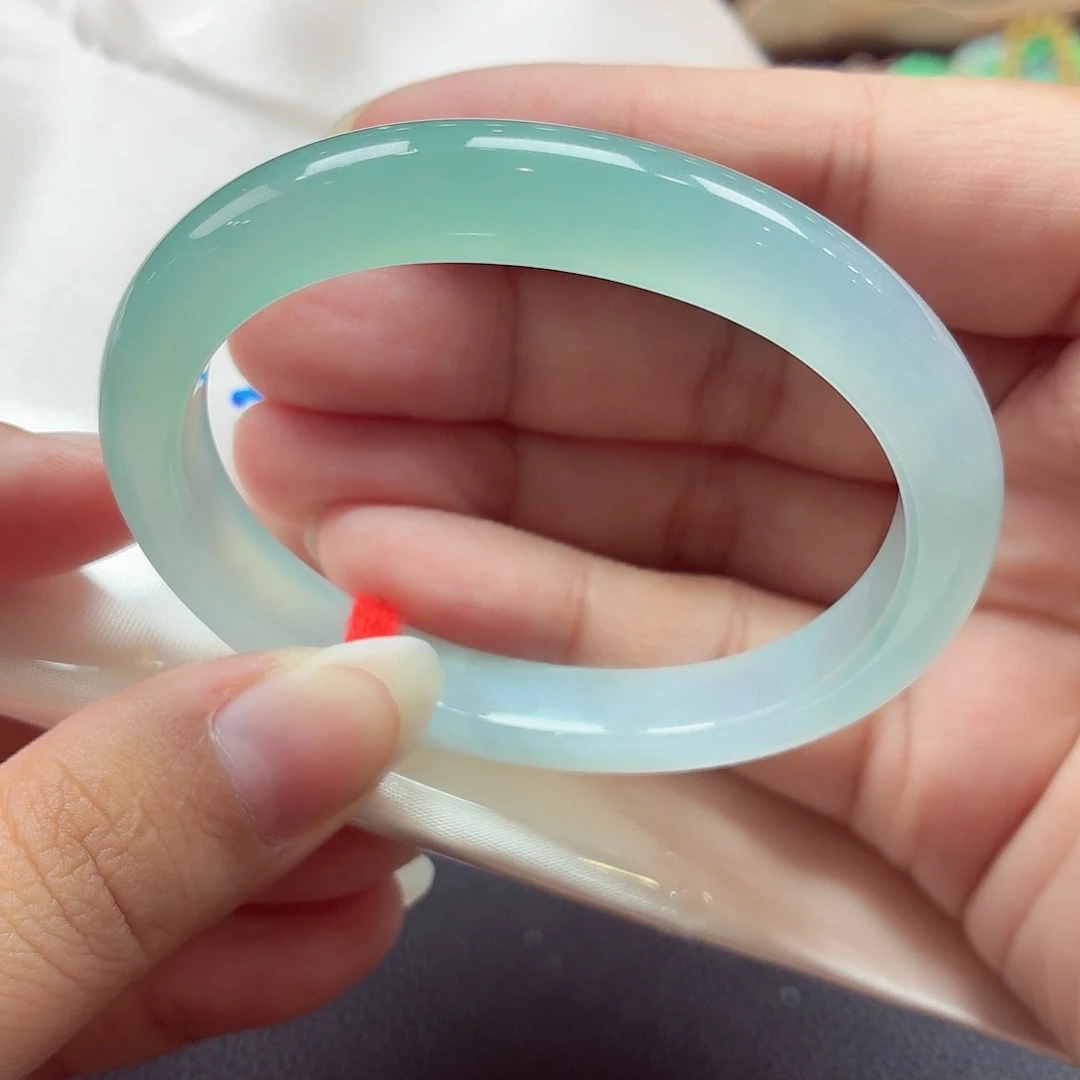 翡翠未镶嵌手镯（贵妃镯）天然缅甸A货翡翠