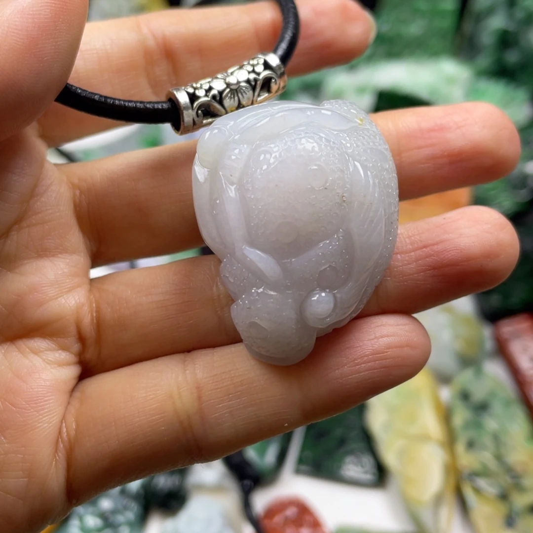 翡翠颈饰未镶嵌牌子