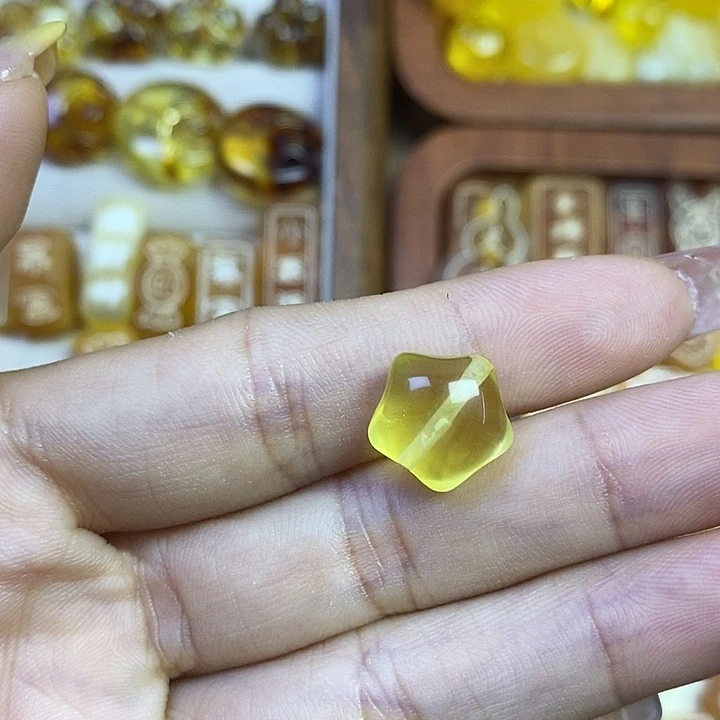 橄榄核吊坠星星70