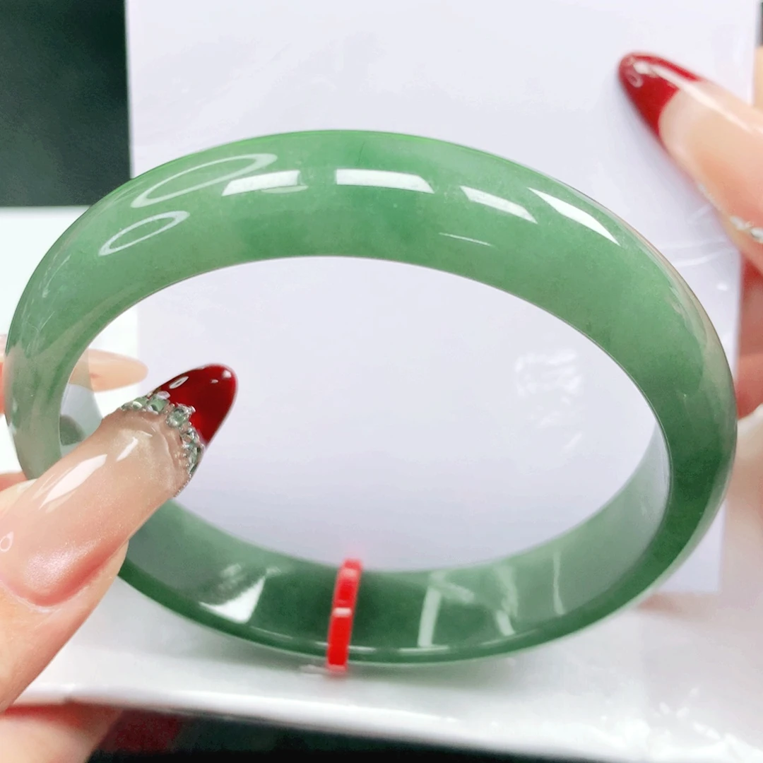 翡翠未镶嵌手镯64