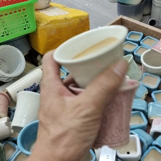 微瑕陶瓷盆12包邮