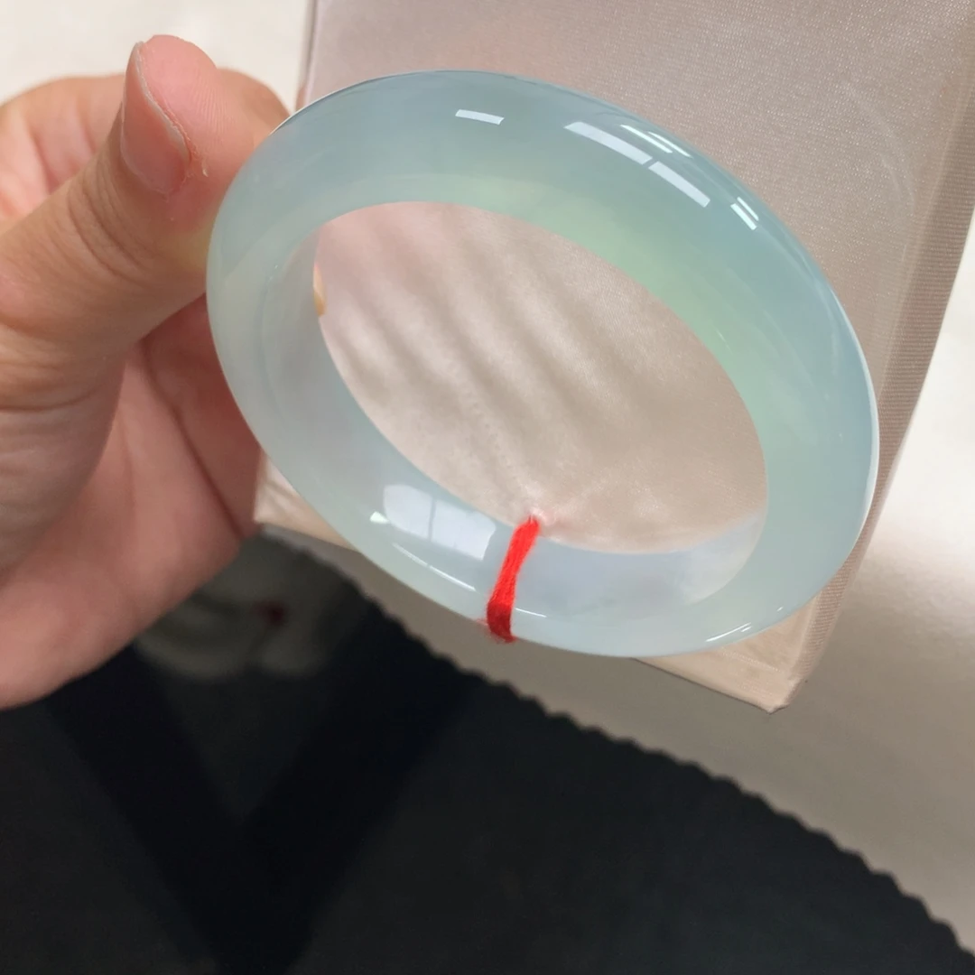 翡翠未镶嵌手镯42号54正泥鳅背baby蓝显白显气色