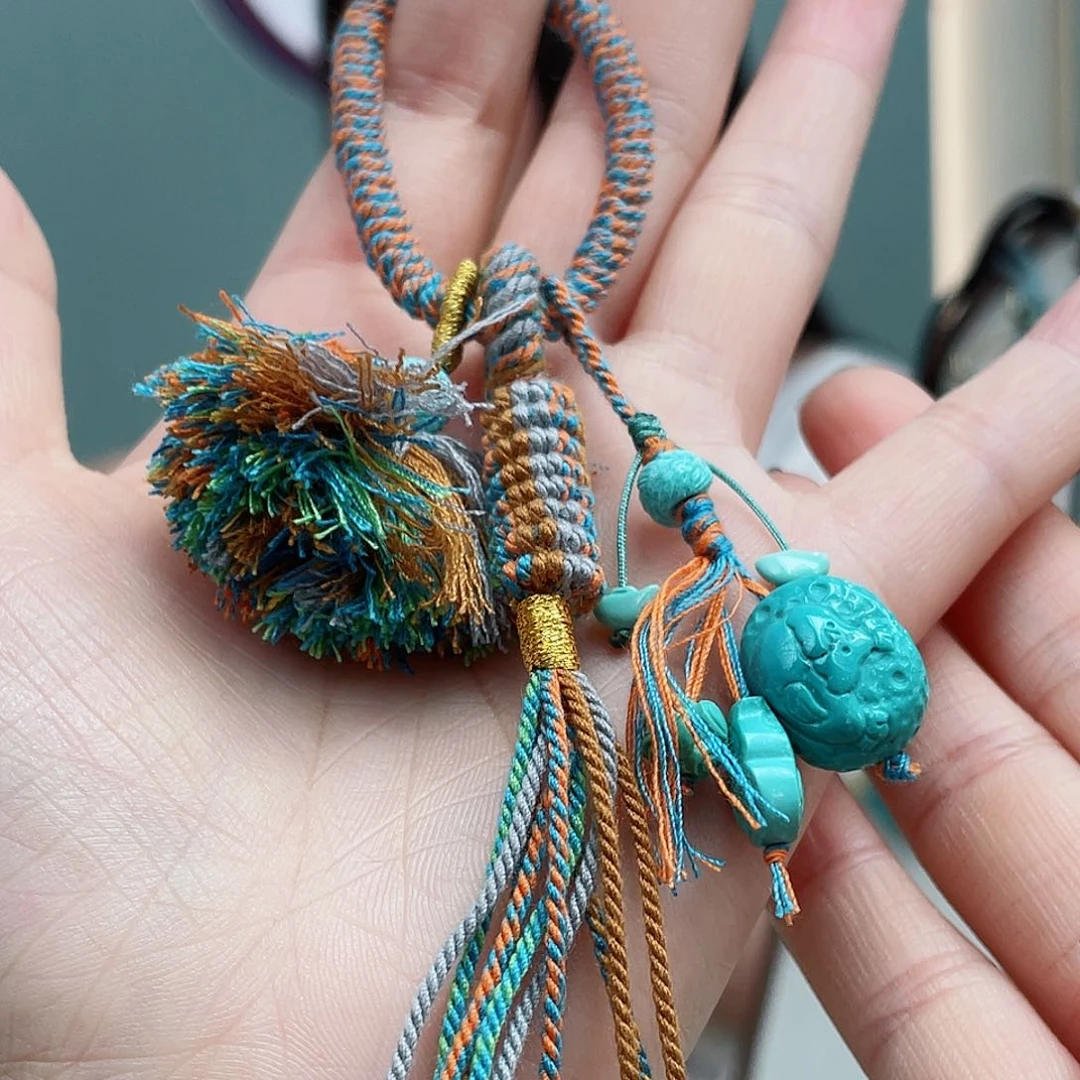 绿松石未镶嵌颈饰