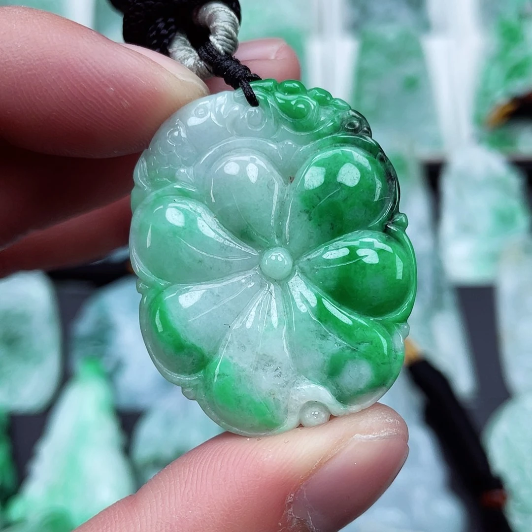 翡翠颈饰未镶嵌翡翠吊坠