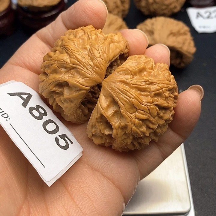 B***f核桃官帽聚宝盆4.4，