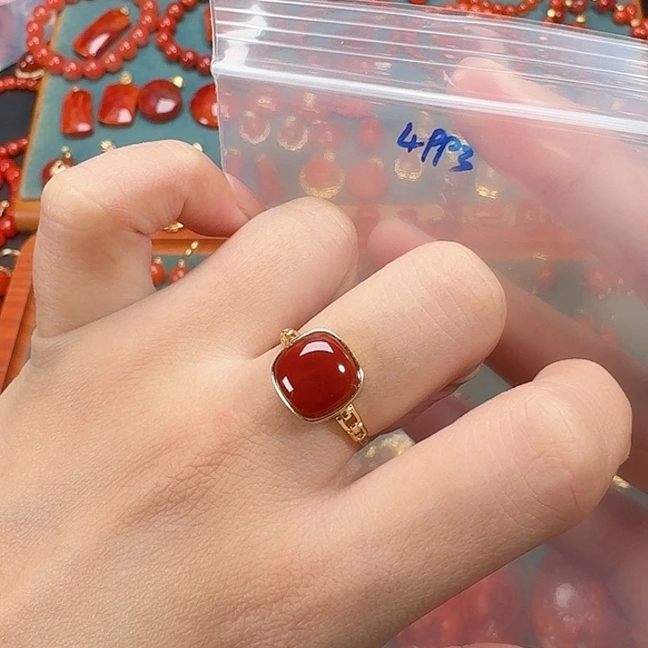 雨***晴南红玛瑙银S925镶嵌戒指