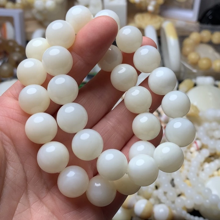 大果紫檀（缅甸花梨）贵*26。1.35加冰15颗2条