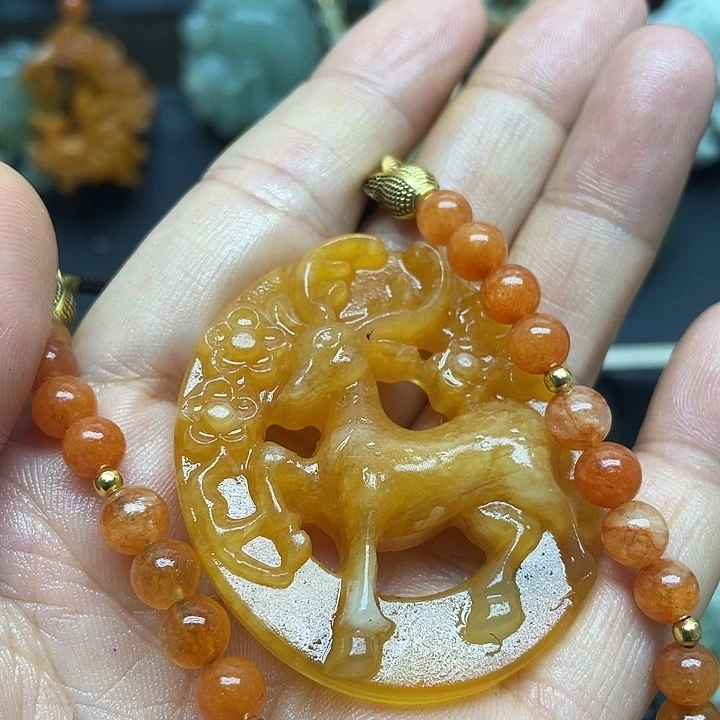 未镶嵌蛇纹石玉颈饰