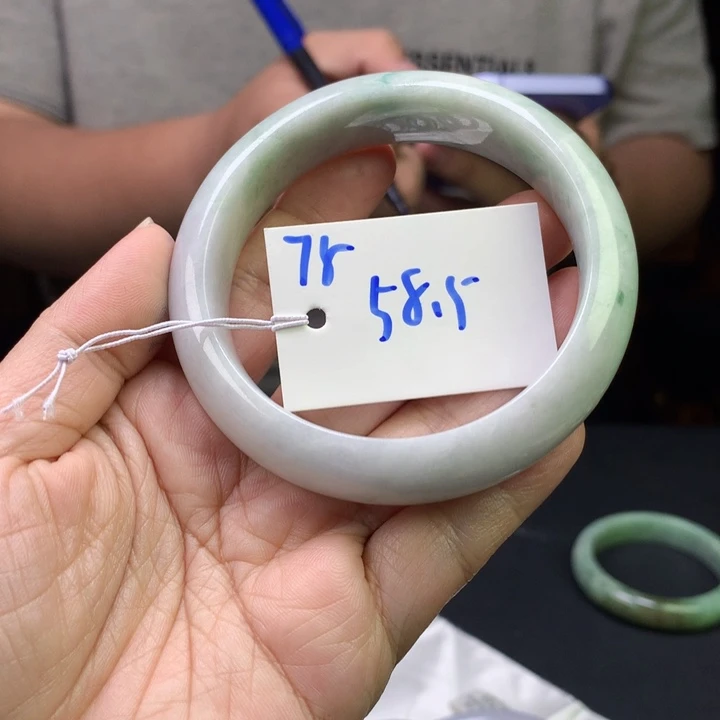 未镶嵌手镯翡翠78