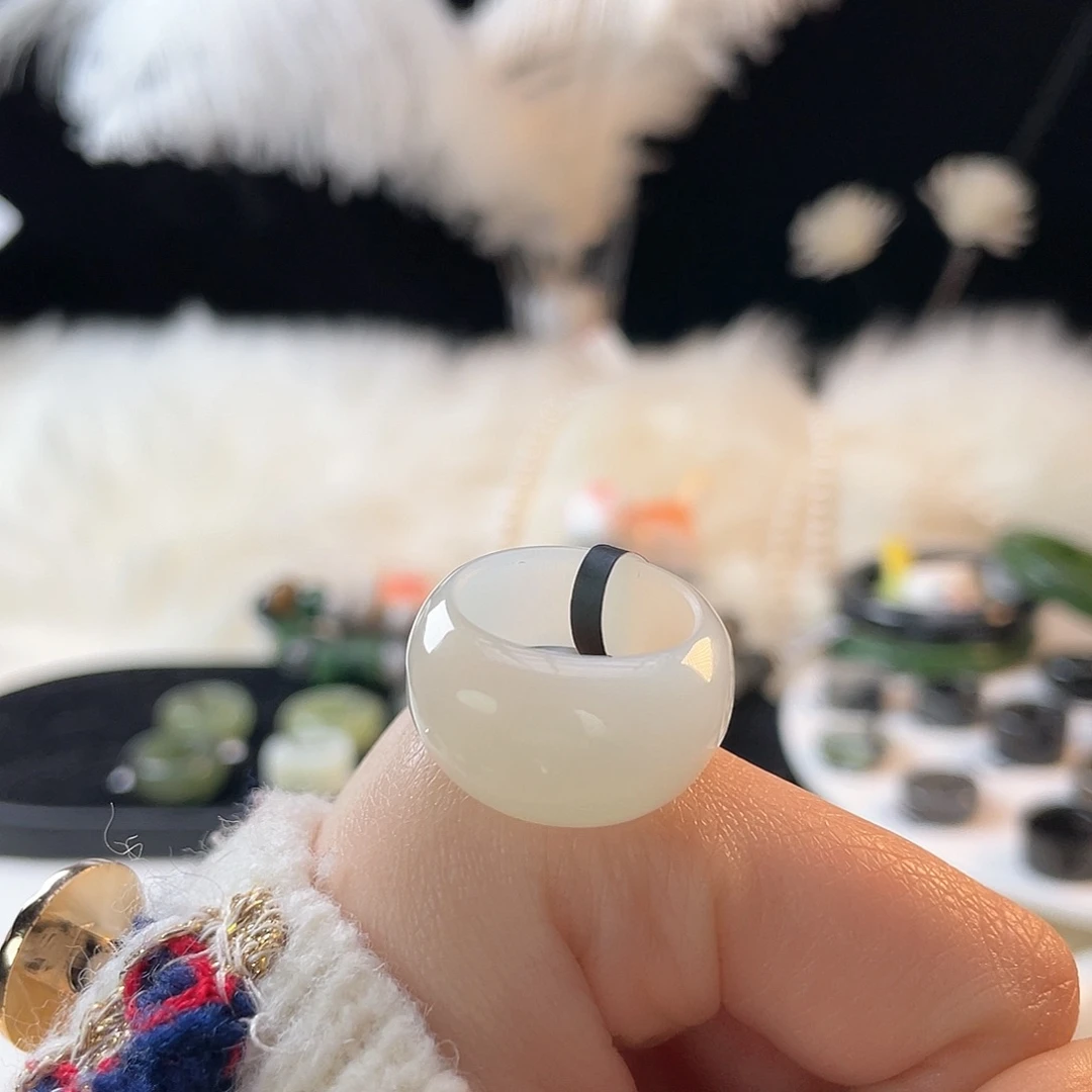 和田玉未镶嵌戒指k49俄白馒头17.3mm