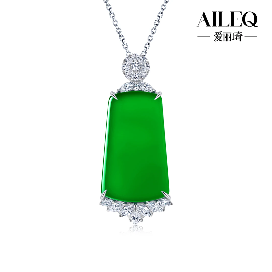 AILEQ925银镶天然玉髓满绿新品钻冠平安无事牌吊坠珠宝欧若风项链