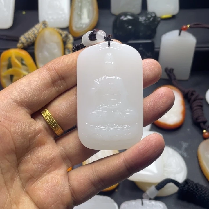 未镶嵌和田玉挂件