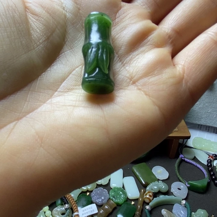 和田玉（碧玉）未镶嵌颈饰