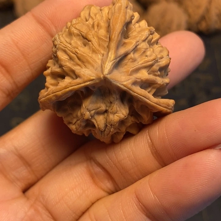 文玩核桃吊坠U***e文玩核桃异形单只