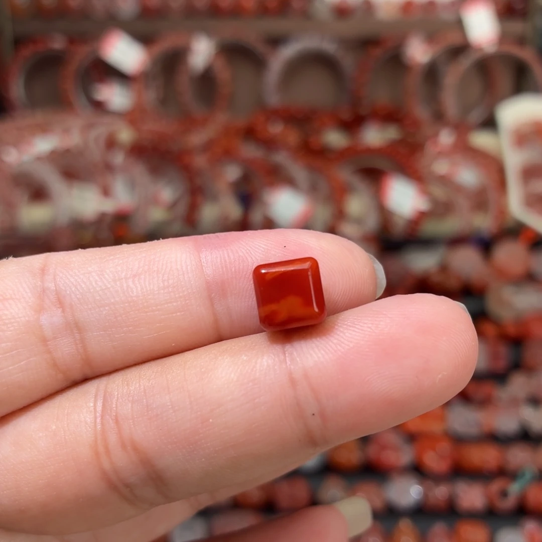 南红玛瑙未镶嵌颈饰8咪方糖