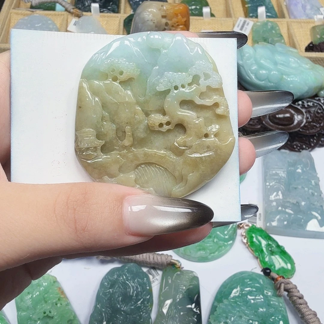 翡翠未镶嵌颈饰翡翠