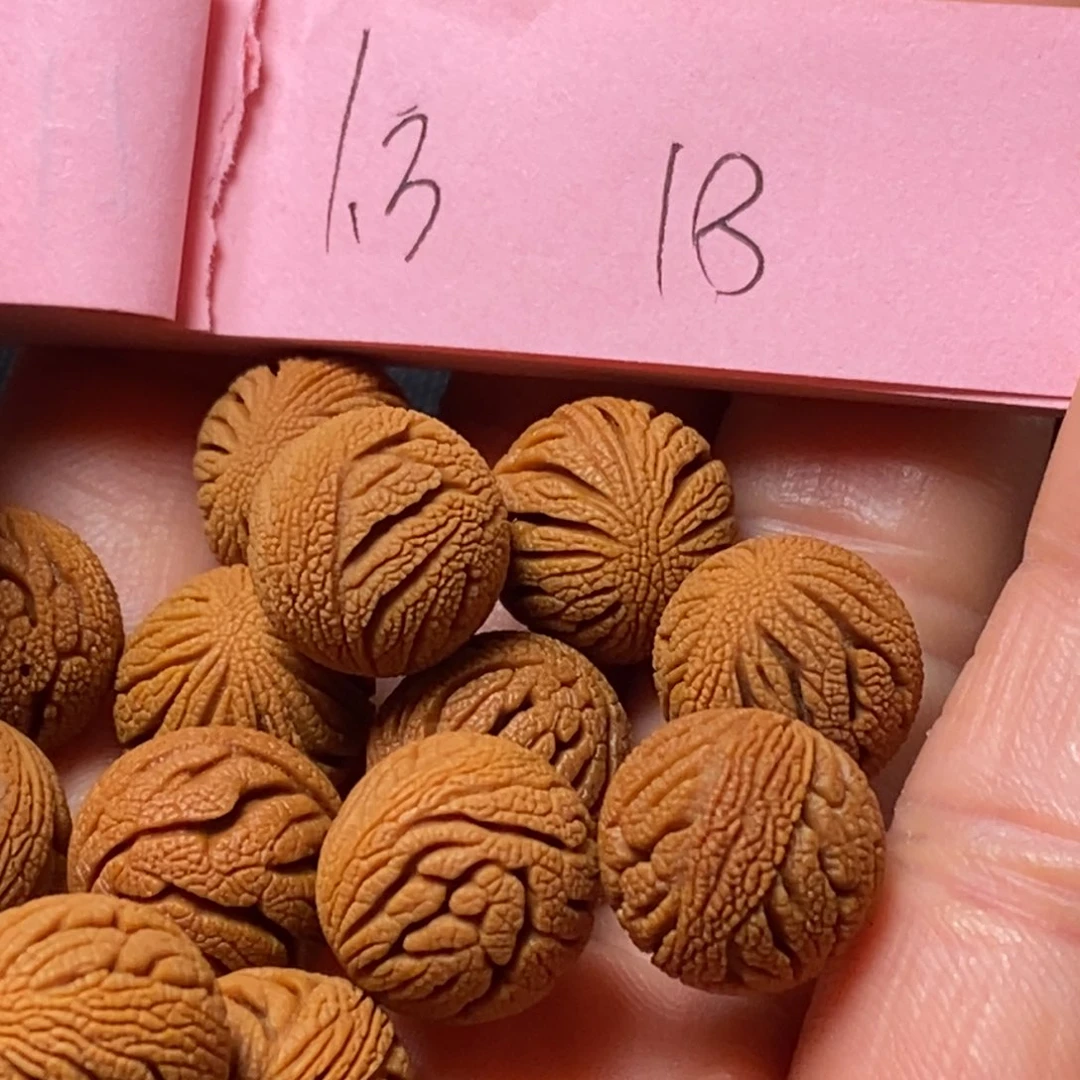 吊坠桃核陕西秦岭山桃核