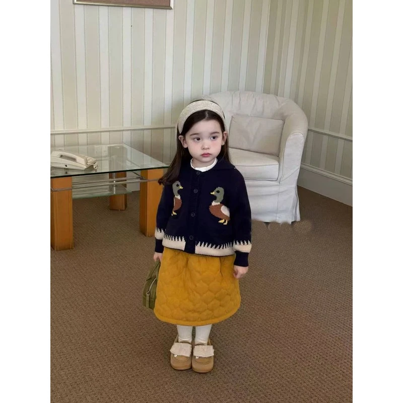 女童毛衣小童韩版洋气针织衫25秋冬装新款女宝宝气文艺风上衣外套