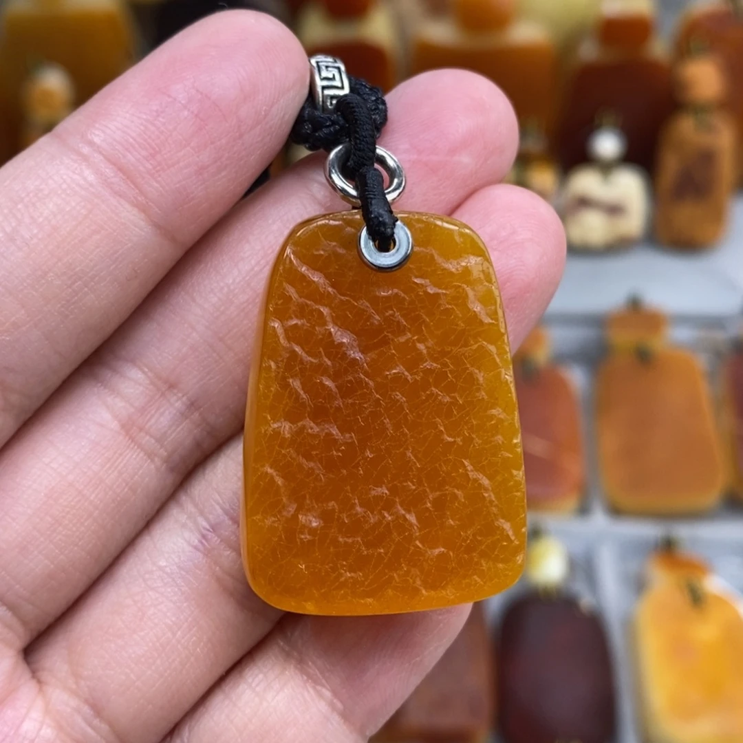 蜜蜡未镶嵌珠宝奇石