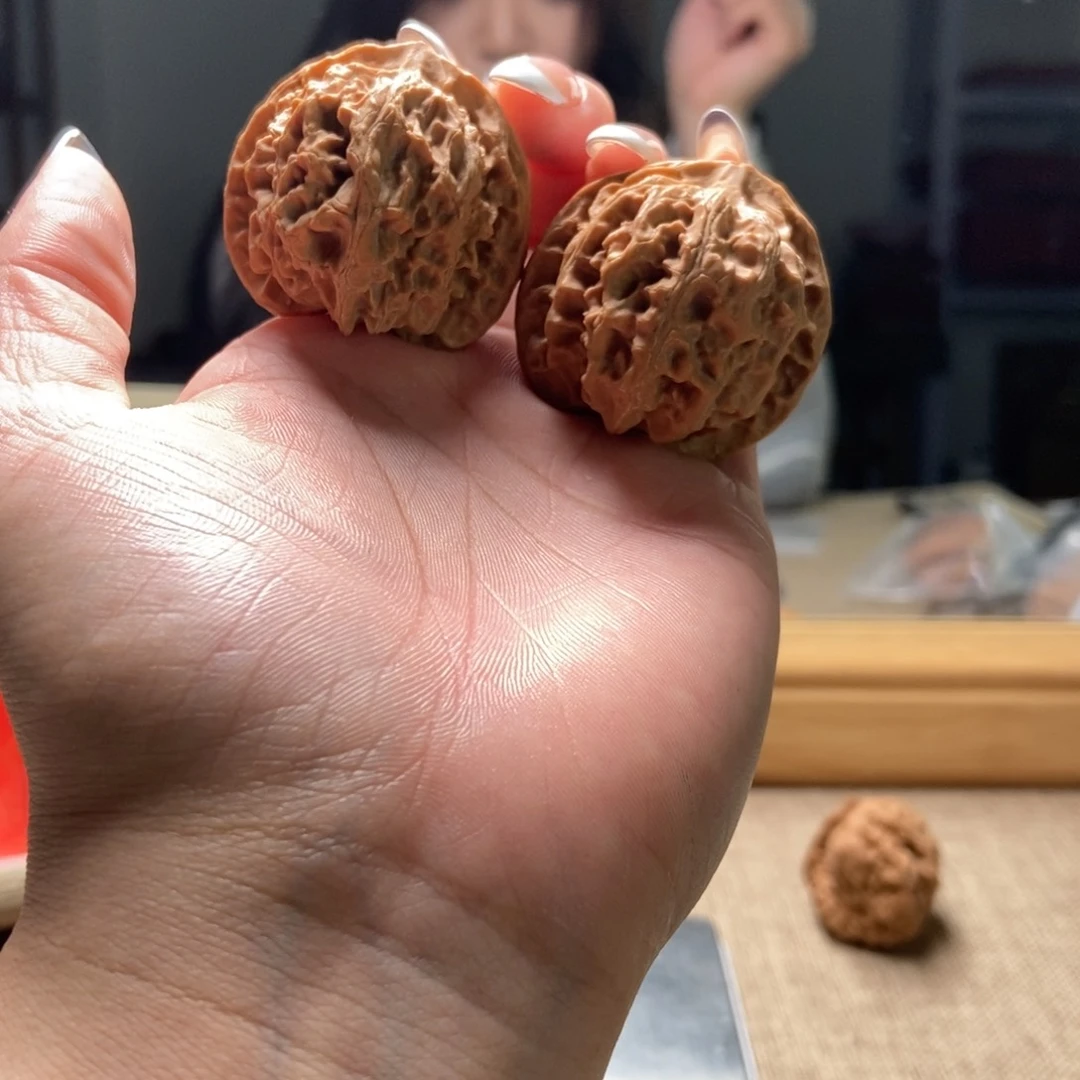 文玩核桃吊坠苹果11