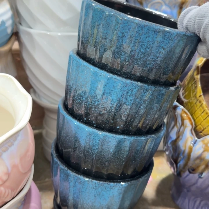 凑9块包邮，有孔，陶瓷花盆