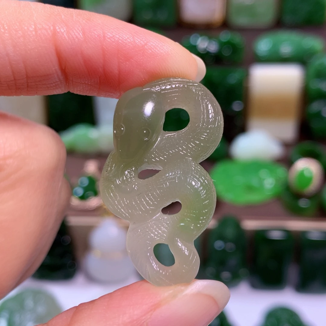 和田玉未镶嵌挂件