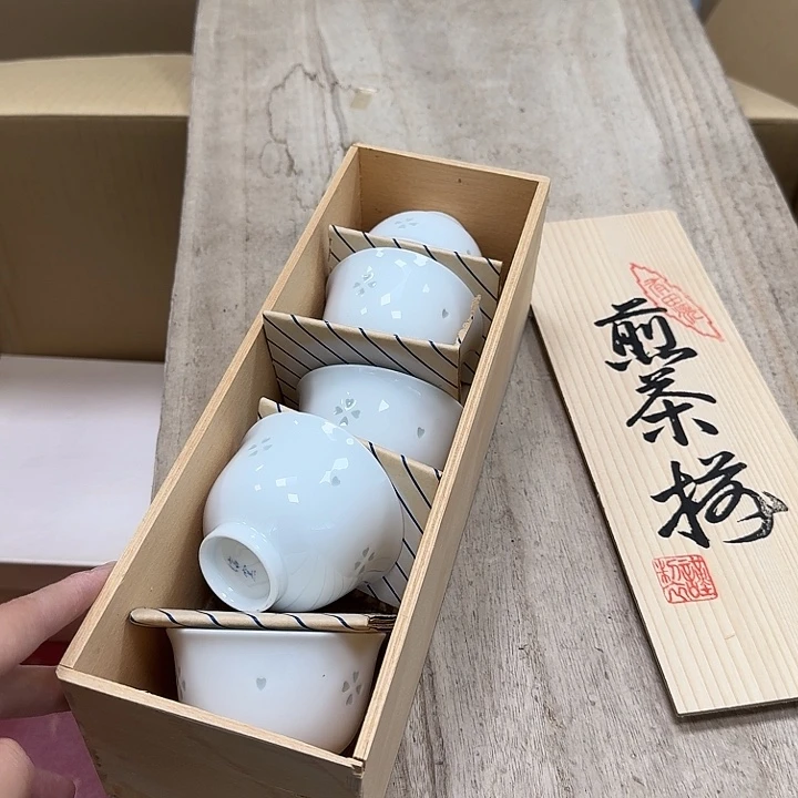 瓷片噗哈哈哈哈哈哈哈哈哈我