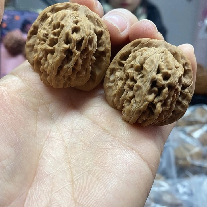 文玩核桃把件38山地楼