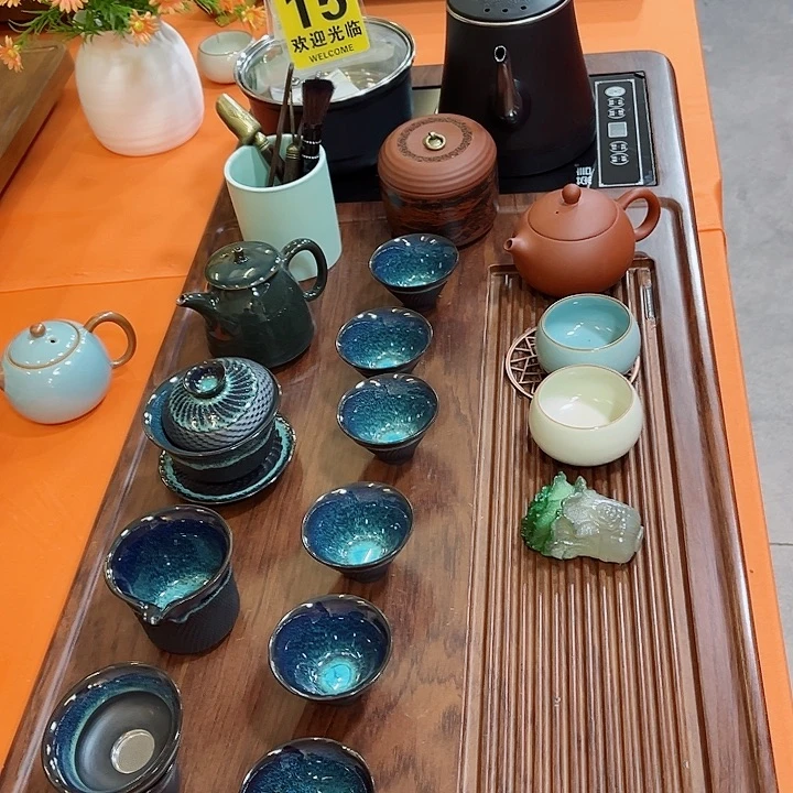 我们就去吃饭啊亲爱你也一样
