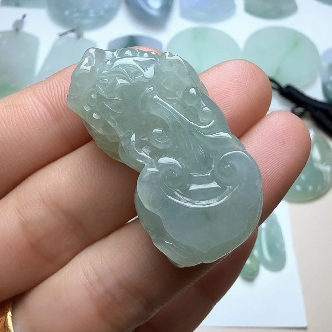 翡翠未镶嵌颈饰天然缅甸翡翠A货皮休