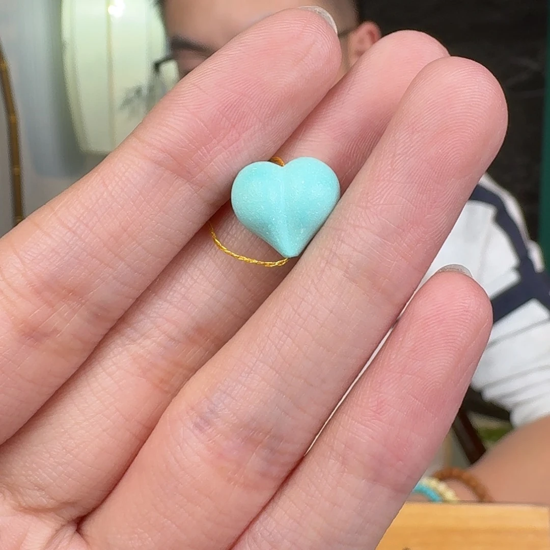 伴***佛绿松石未镶嵌珠宝奇石