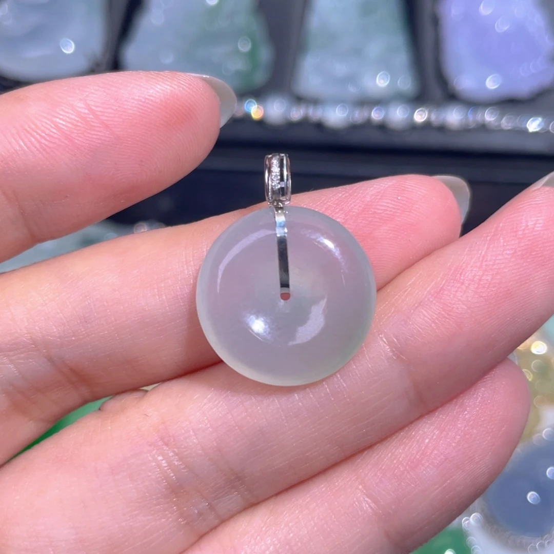 颈饰18K金镶嵌翡翠翡翠