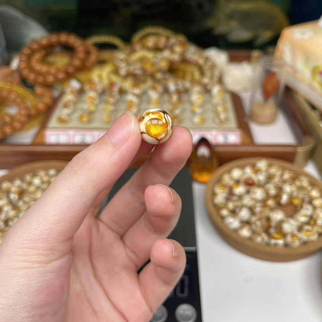 沁色蜜蜡白花圆珠一物一图尺寸13.1mm搭配手串好看9183号