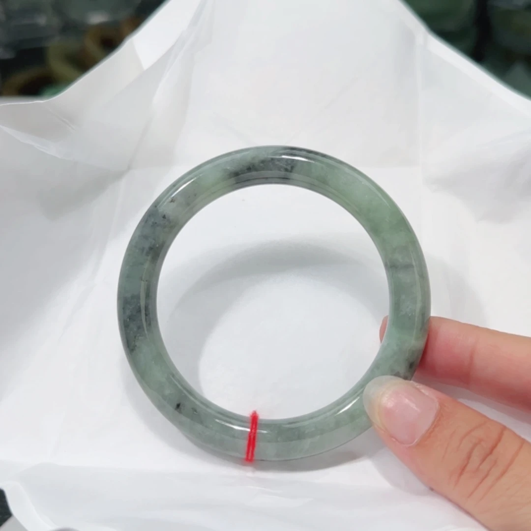 【闪购商品】未镶嵌手镯翡翠56