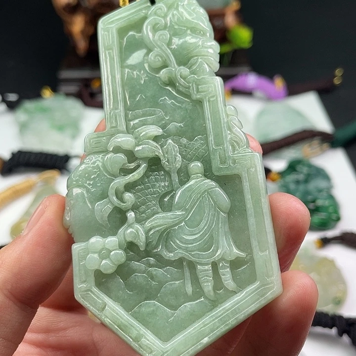 翡翠未镶嵌颈饰吊坠