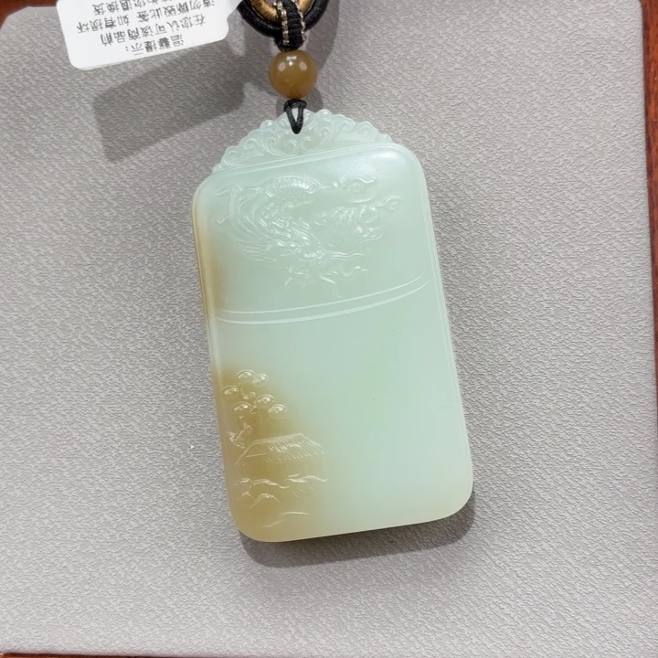 若****和田玉未镶嵌颈饰