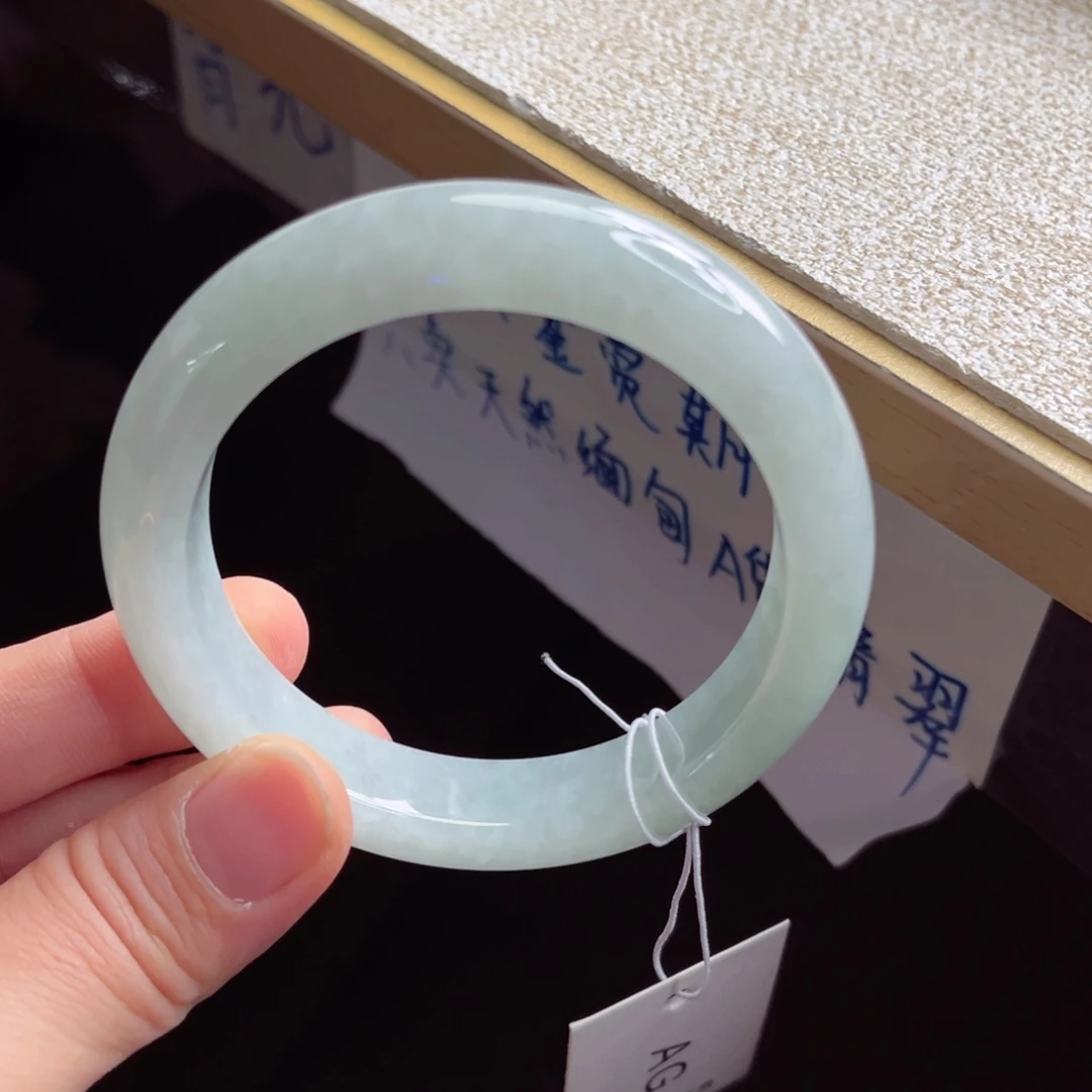 翡翠未镶嵌手镯手镯