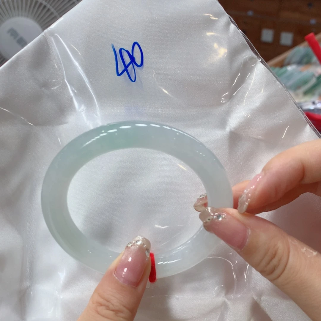 翡翠手镯未镶嵌买断