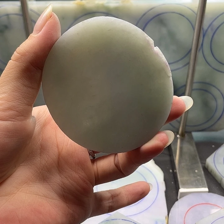 未镶嵌翡翠手镯定制翡翠