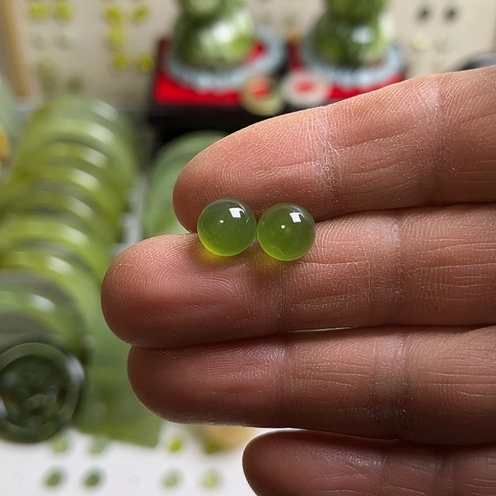 未镶嵌蛇纹石玉吊坠(不含链)