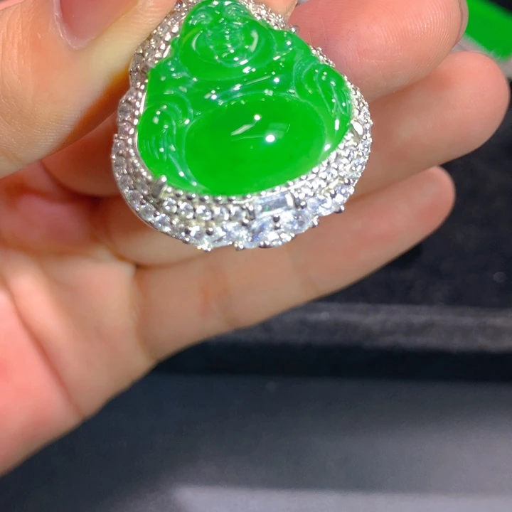 翡翠银S925镶嵌颈饰一个